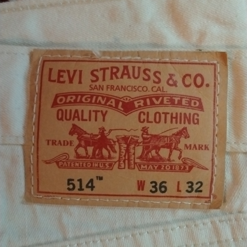 Men's Levi Strauss 36-in waist 32-in length tan jeans slacks